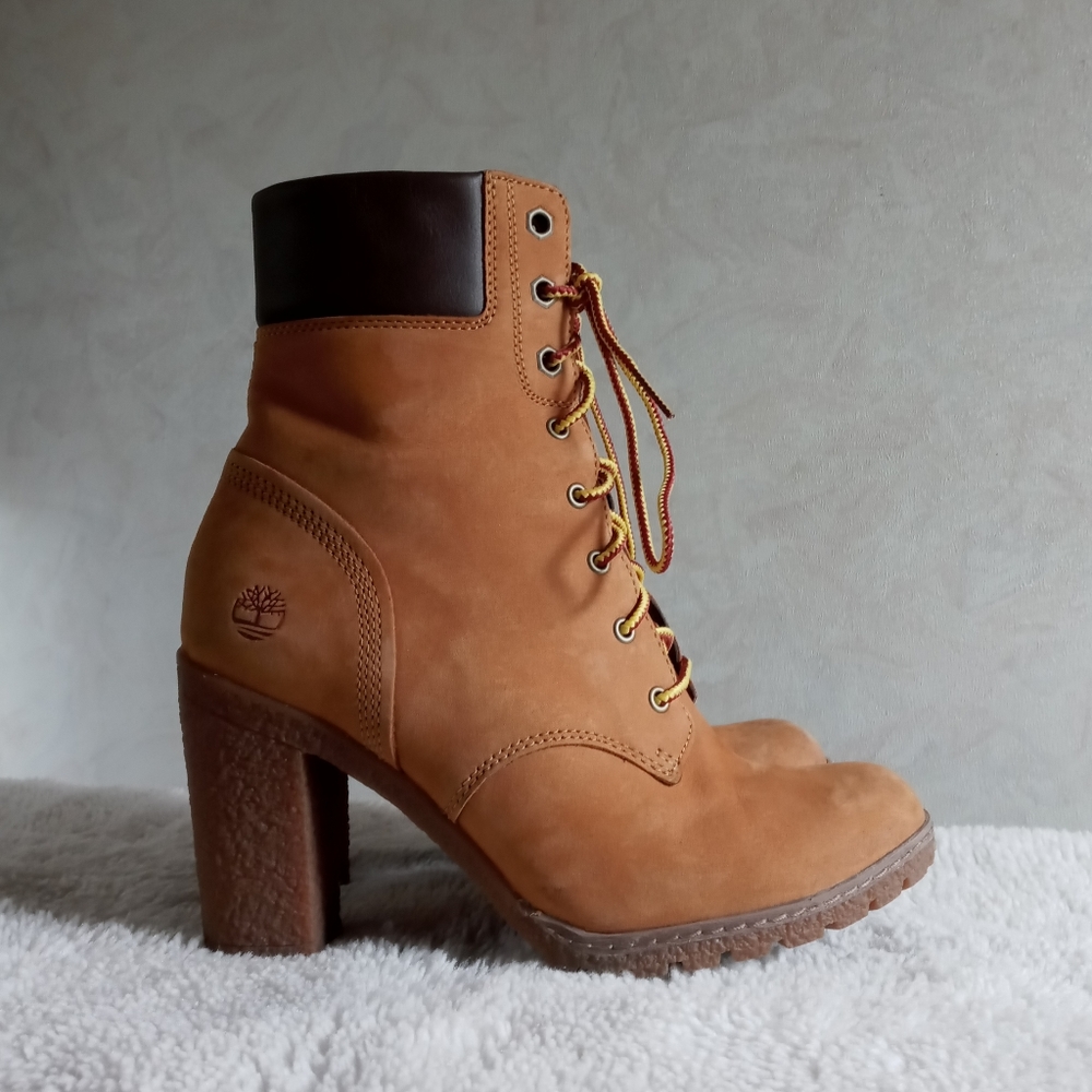 Timberland Tan and Brown Ankle Boots